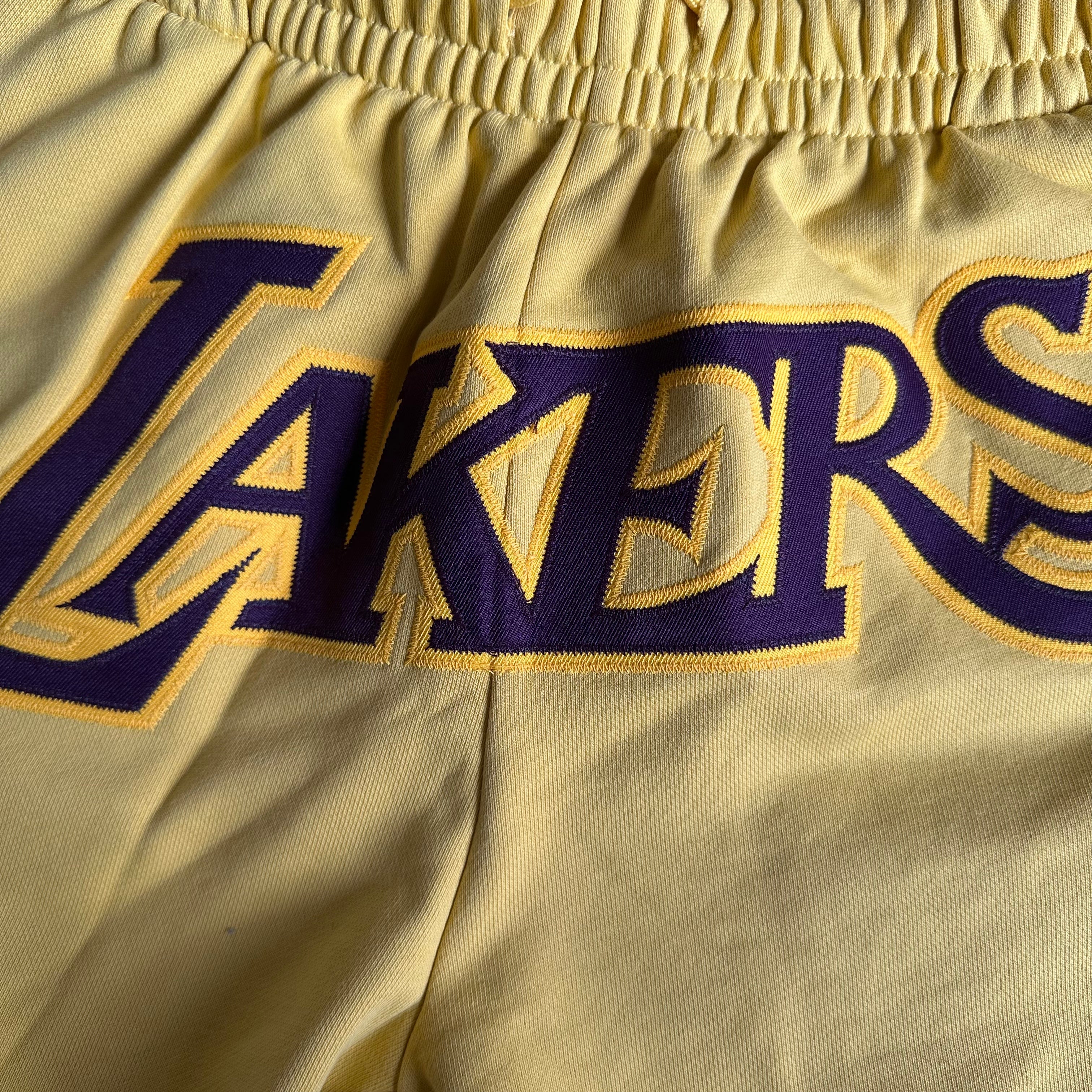 MITCHELL & NESS LAKERS shorts